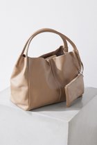 【ガリャルダガランテ/GALLARDAGALANTE】の【2.718】ベーシックトート 人気、トレンドファッション・服の通販 founy(ファニー) ファッション Fashion レディースファッション Fashion for Women バッグ Bags シンプル Simple, Minimal ビジネス 仕事 通勤 Business / Work / Commuting ベーシック Basic, Essential ポケット Pocket, Pocket Detail ポーチ Pouch, Small Case 再入荷 Restock / Back in Stock 軽量 Lightweight, Ultra Light thumbnail モカ|ID: prp329100003766067 ipo3291000000036377579