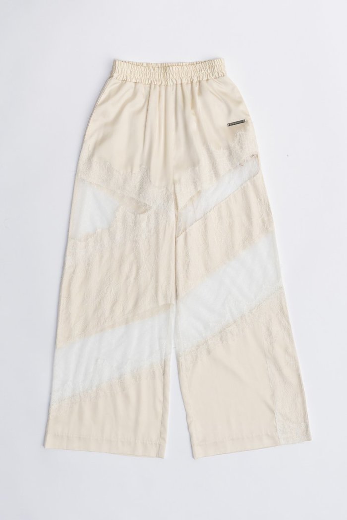 【プランク プロジェクト/PRANK PROJECT】のレーストリムパンツ / Lace Trim Pants インテリア・キッズ・メンズ・レディースファッション・服の通販 founy(ファニー) https://founy.com/ ファッション Fashion レディースファッション WOMEN パンツ Pants おすすめ Recommend アシンメトリー Asymmetry コンビ Combination サテン Satin ジャケット Jacket スウェット Sweat ストライプ Stripe マニッシュ Mannish レース Race 今季 This Season 切替 Switching |ID: prp329100003770518 ipo3291000000024826167