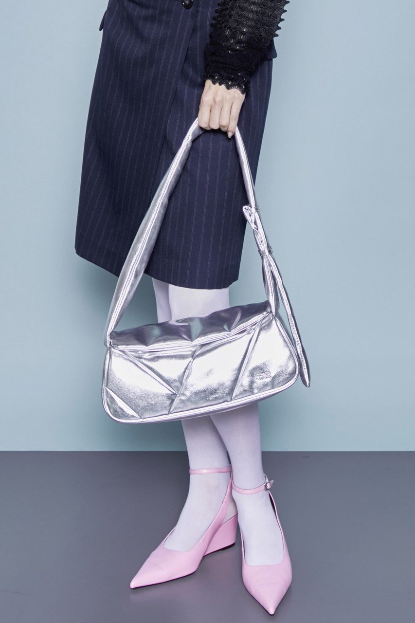【メゾンスペシャル/MAISON SPECIAL】のQuilted Narrow Flap Bag/キルティングナローフラップバッグ 人気、トレンドファッション・服の通販 founy(ファニー) 　ファッション　Fashion　レディースファッション　Fashion for Women　バッグ　Bags　アシンメトリー　Asymmetrical Style　キルティング　Quilted, Quilting　コンビ　Combo, Combination Style　デニム　Denim, Jeans Material　フラップ　Flap, Flap Pocket　メタリック　Metallic, Shiny Finish　今季　This Season, Current Season　other-7|ID: prp329100003770561 ipo3291000000032797341