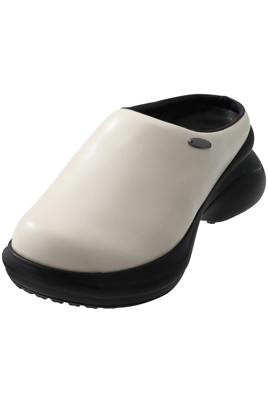 【メゾンスペシャル/MAISON SPECIAL】のfaux Leather Sabot Sandal/フェイクレザーサンダル インテリア・キッズ・メンズ・レディースファッション・服の通販 founy(ファニー) 　ファッション　Fashion　レディースファッション　Fashion for Women　クッション　Cushion, Throw Pillow　サンダル　Sandals, Summer Shoes　バランス　Balance, Style Balance　フィット　Fit, Slim Fit　フェイクレザー　Faux Leather, PU Leather　フォルム　Silhouette, Form　プレート　Plate, Dish　ミュール　Mule, Backless Shoes　リアル　Real, Realistic　IVR(アイボリー)|ID: prp329100003770567 ipo3291000000036640481