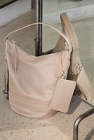 【ウィムガゼット/Whim Gazette】の【Hoaw.】ワンショルダーバッグ 人気、トレンドファッション・服の通販 founy(ファニー) ファッション Fashion レディースファッション Fashion for Women バッグ Bags アクセサリー Fashion Accessories 春 Spring シェイプ Shape, Slim Fit シューズ Shoes, Footwear シンプル Simple, Minimal バケツ Bucket, Bucket Style バランス Balance, Style Balance フラット Flat, Flat Shoes ベーシック Basic, Essential ポケット Pocket, Pocket Detail ポーチ Pouch, Small Case メンズ Men's, Menswear モダン Modern, Contemporary S/S・春夏 SS, Spring/Summer, Warm Season おすすめ Recommended / Our Picks 夏 Summer エレガント 上品 Elegant |ID:prp329100003782376