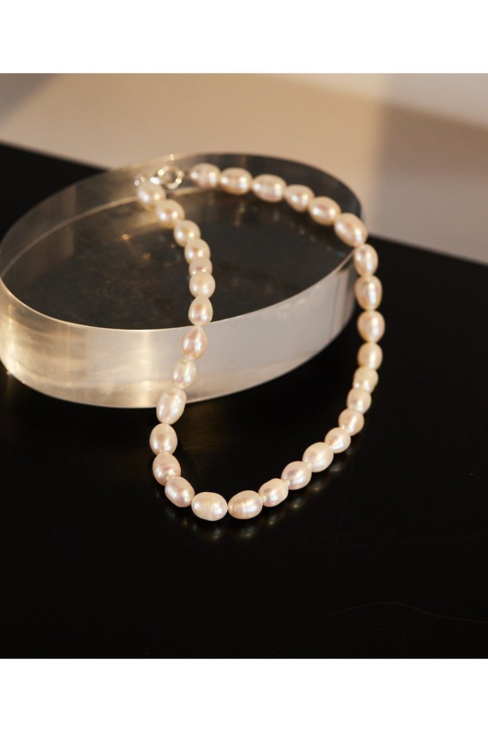 【ウィムガゼット/Whim Gazette】の【Hoaw.】パールチョーカーネックレス インテリア・キッズ・メンズ・レディースファッション・服の通販 founy(ファニー) https://founy.com/ ファッション Fashion レディースファッション Fashion for Women ジュエリー Jewelry ネックレス Necklaces & Pendants アクセサリー Fashion Accessories シューズ Shoes, Footwear ドロップ Drop Shoulder, Dropped Style ネックレス Necklace, Pendant Necklace パール Pearl, Pearl Accent 再入荷 Restock / Back in Stock おすすめ Recommended / Our Picks エレガント 上品 Elegant |ID: prp329100003782381 ipo3291000000036064550