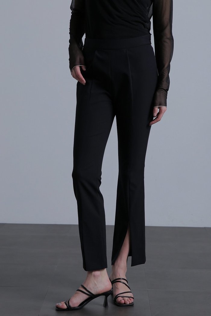 【ヒューエルミュージアム/hueLe Museum】の【hLM】ナイロン2WAYストレッチパンツ インテリア・キッズ・メンズ・レディースファッション・服の通販 founy(ファニー) https://founy.com/ ファッション Fashion レディースファッション Fashion for Women パンツ Pants & Trousers ストレッチ Stretch, Stretchy Fabric スリット Slit, Slit Detail フロント Front, Front Design 再入荷 Restock / Back in Stock |ID: prp329100003786632 ipo3291000000035907538