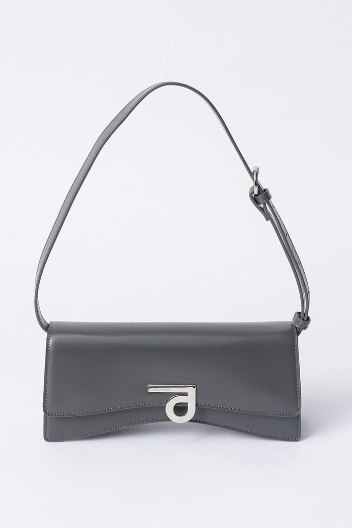 【プランク プロジェクト/PRANK PROJECT】のロゴプレートナローバッグ / Logo Plate Narrow Bag インテリア・キッズ・メンズ・レディースファッション・服の通販 founy(ファニー) https://founy.com/ ファッション Fashion レディースファッション WOMEN バッグ Bag ポーチ Pouches ハンドバック Handbag フォルム Form プレート Plate エレガント 上品 Elegant |ID: prp329100003813051 ipo3291000000025084209