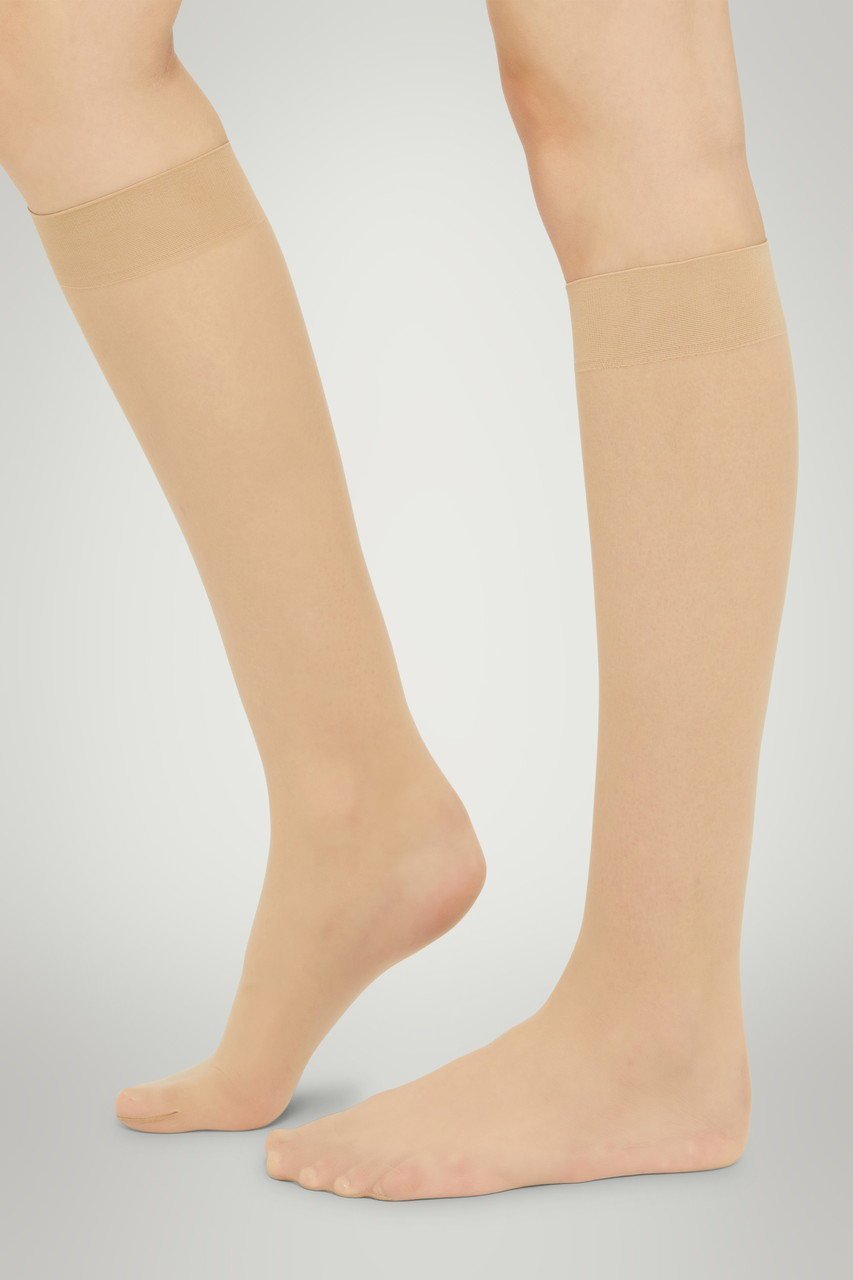【ウォルフォード/Wolford】の31241 Individual 10 Knee-Highs シアーニーハイソックス インテリア・キッズ・メンズ・レディースファッション・服の通販 founy(ファニー) 　ファッション　Fashion　レディースファッション　Fashion for Women　ソックス&靴下　Socks & Hosiery　レッグウェア・ストッキング　Legwear & Hosiery　ソックス　Socks, Hosiery　定番　Standard, Basic Item　ライトベージュ|ID: prp329100003835198 ipo3291000000032817073