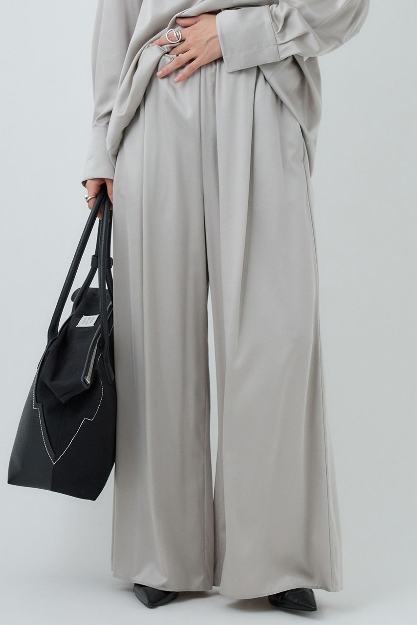 【カオス/Chaos】のモーラワイドパンツ インテリア・キッズ・メンズ・レディースファッション・服の通販 founy(ファニー) 　ファッション　Fashion　レディースファッション　Fashion for Women　パンツ　Pants & Trousers　なめらか　Smooth, Silky Texture　サテン　Satin, Glossy Fabric　シルク　Silk, 100% Silk　ストレッチ　Stretch, Stretchy Fabric　ワイド　Wide, Wide Fit　エレガント 上品　Elegant　グレージュ|ID: prp329100003836643 ipo3291000000034079362