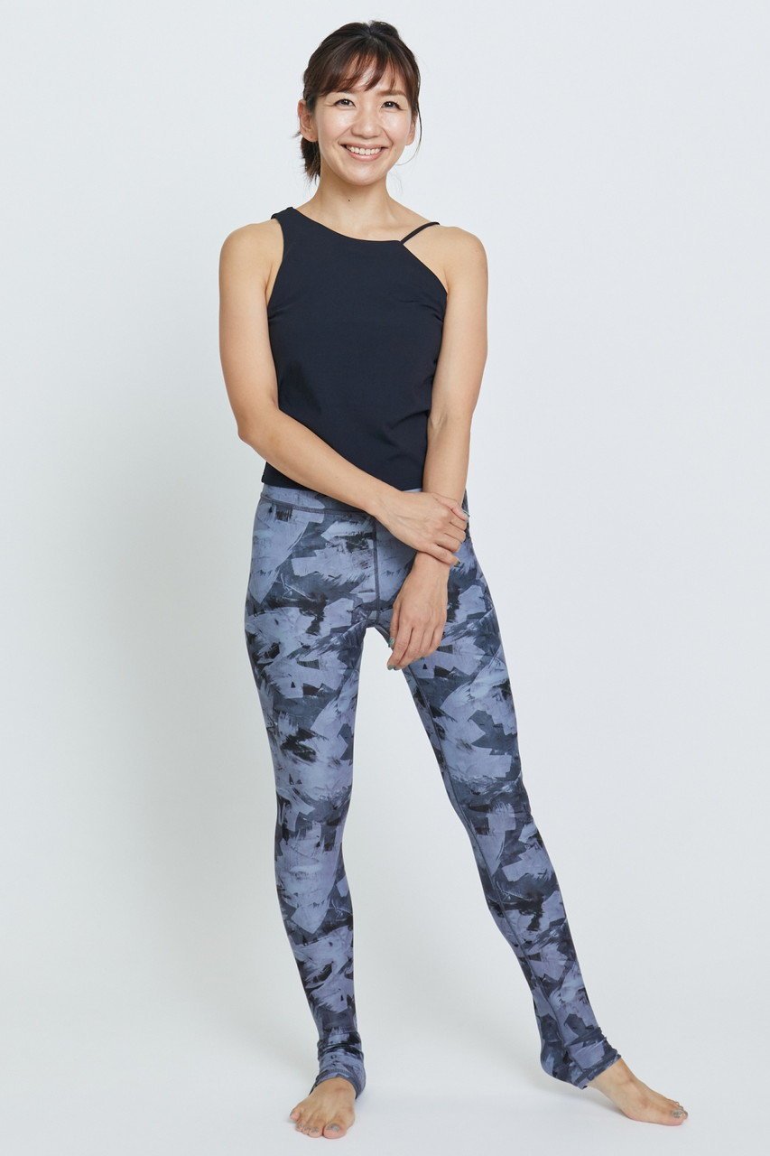 【ジュリエ/Julier】の【定番】YOGA FITアシメミドルトップス 人気、トレンドファッション・服の通販 founy(ファニー) 　ファッション　Fashion　レディースファッション　Fashion for Women　トップス・カットソー　Cut & Sew Tops　スポーツウェア　Functional & Stylish Sportswear　スポーツ トップス　Athletic Tops / Workout Tops / Training Shirts　おすすめ　Recommended / Our Picks　カッティング　Cutting Detail　ストレッチ　Stretch, Stretchy Fabric　スポーツ　Sports, Activewear　セットアップ　Set-Up, Coordinated Outfit　タンク　Tank Top, Sleeveless Top　ミドル　Middle Length, Mid Height　レギンス　Leggings, Stretch Pants　定番　Standard, Basic Item　other-7|ID: prp329100003841004 ipo3291000000032335685