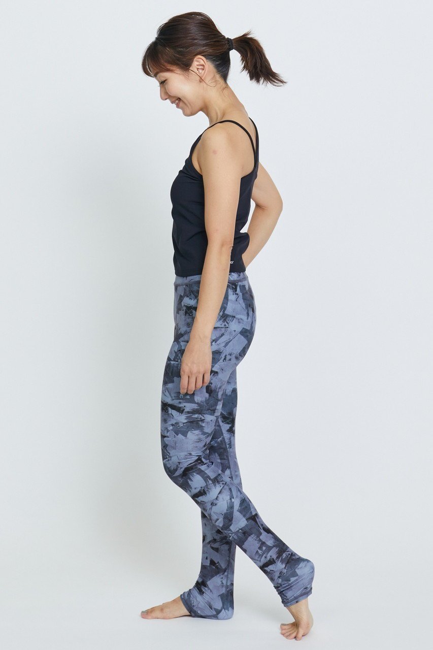 【ジュリエ/Julier】の【定番】YOGA FITアシメミドルトップス 人気、トレンドファッション・服の通販 founy(ファニー) 　ファッション　Fashion　レディースファッション　Fashion for Women　トップス・カットソー　Cut & Sew Tops　スポーツウェア　Functional & Stylish Sportswear　スポーツ トップス　Athletic Tops / Workout Tops / Training Shirts　おすすめ　Recommended / Our Picks　カッティング　Cutting Detail　ストレッチ　Stretch, Stretchy Fabric　スポーツ　Sports, Activewear　セットアップ　Set-Up, Coordinated Outfit　タンク　Tank Top, Sleeveless Top　ミドル　Middle Length, Mid Height　レギンス　Leggings, Stretch Pants　定番　Standard, Basic Item　other-8|ID: prp329100003841004 ipo3291000000032335686