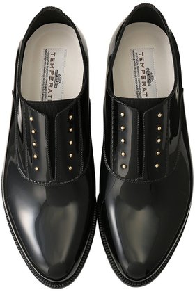 【テンパレイト/TEMPERATE】のOMBRE ゴールドスタッズ オックスフォードシューズ(レイン対応) 人気、トレンドファッション・服の通販 founy(ファニー) ファッション Fashion レディースファッション Fashion for Women インソール Shoe Insole シューズ Shoes, Footwear スニーカー Sneakers, Trainers フォルム Silhouette, Form マニッシュ Mannish, Boyish ラバー Rubber, Rubber Sole レイン Rain, Rainproof エレガント 上品 Elegant 人気 Popular, Best Seller 定番 Standard, Basic Item |ID:prp329100003854311