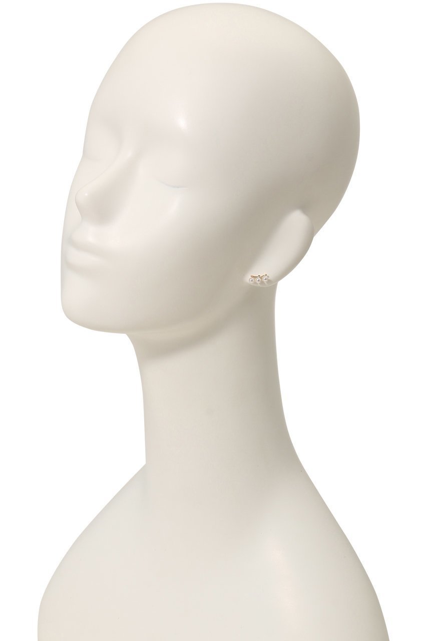 【ウィムガゼット/Whim Gazette】の【THE PAUSE】3連パールピアス 人気、トレンドファッション・服の通販 founy(ファニー) 　ファッション　Fashion　レディースファッション　Fashion for Women　ジュエリー　Jewelry　ファッションリング　Fashion Rings　イヤリング・フープ・ドロップタイプ　Hoop, Drop & Clip Earrings　イヤリング　Earrings　エレガント 上品　Elegant　トレンド　Trend, Trending Now　パール　Pearl, Pearl Accent　other-2|ID: prp329100003854322 ipo3291000000035611599