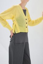 【ランバン オン ブルー/LANVIN en Bleu】のメニーボタンカーディガン 人気、トレンドファッション・服の通販 founy(ファニー) ファッション Fashion レディースファッション Fashion for Women トップス・カットソー Cut & Sew Tops ニット Knit Tops & Sweaters カーディガン・羽織り Layered Style Cardigans おすすめ Recommended / Our Picks イエロー Yellow カーディガン Cardigan, Knitwear ショート Short, Short Length バランス Balance, Style Balance 人気 Popular, Best Seller thumbnail イエロー|ID: prp329100003862810 ipo3291000000032950061