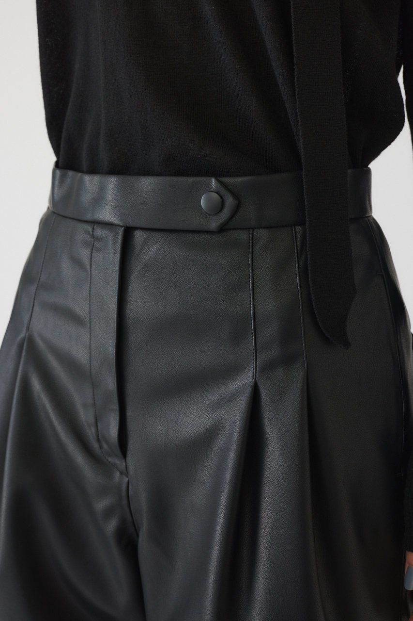【リムアーク/RIM.ARK】のFaux leather half PT/ハーフパンツ 人気、トレンドファッション・服の通販 founy(ファニー) 　ファッション　Fashion　レディースファッション　Fashion for Women　パンツ　Pants & Trousers　ショートパンツ・ハーフパンツ　High-Waisted & Relaxed Shorts　ショート　Short, Short Length　ジャケット　Jacket, Outerwear　ハーフ　Half, Half-Length　フロント　Front, Front Design　ロング　Long, Long-Length　other-6|ID: prp329100003862843 ipo3291000000034970500