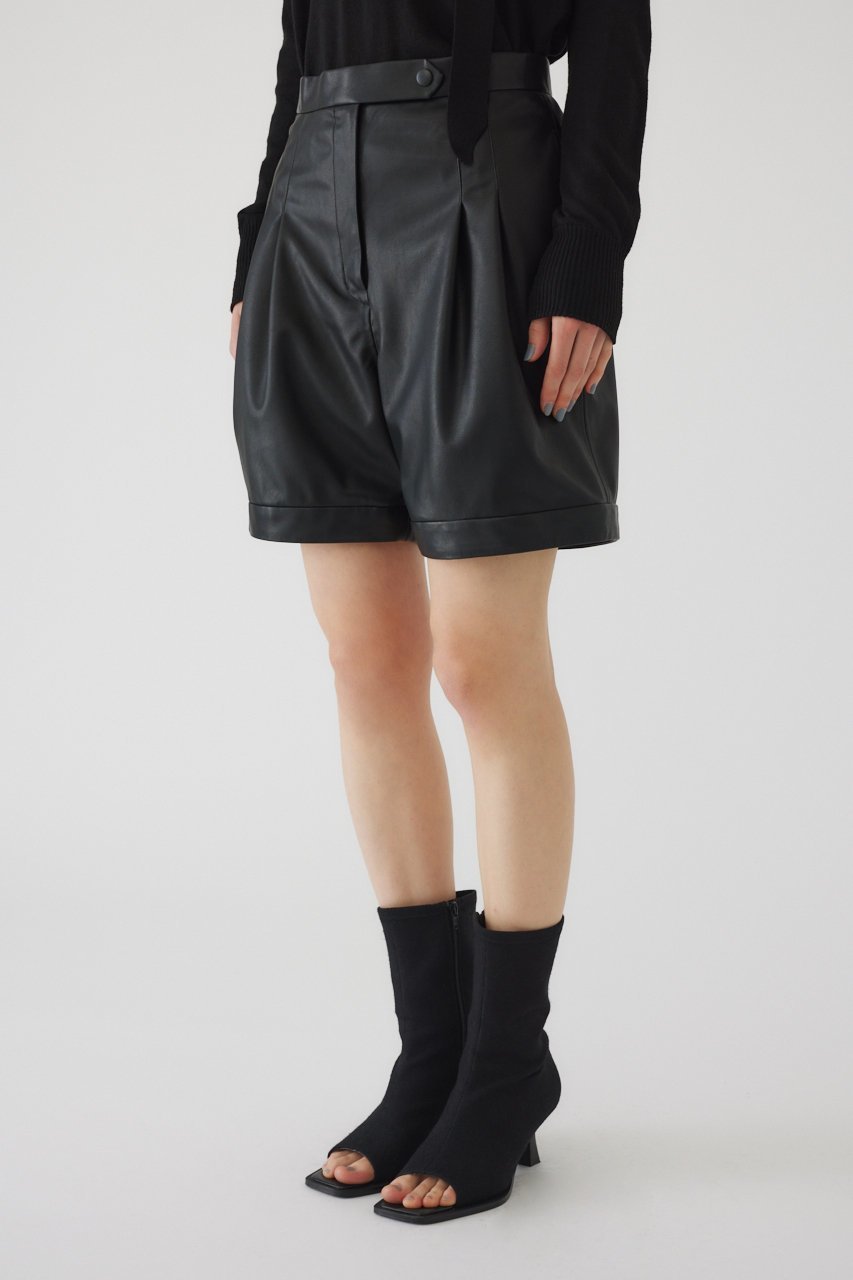 【リムアーク/RIM.ARK】のFaux leather half PT/ハーフパンツ 人気、トレンドファッション・服の通販 founy(ファニー) 　ファッション　Fashion　レディースファッション　Fashion for Women　パンツ　Pants & Trousers　ショートパンツ・ハーフパンツ　High-Waisted & Relaxed Shorts　ショート　Short, Short Length　ジャケット　Jacket, Outerwear　ハーフ　Half, Half-Length　フロント　Front, Front Design　ロング　Long, Long-Length　other-7|ID: prp329100003862843 ipo3291000000034970501