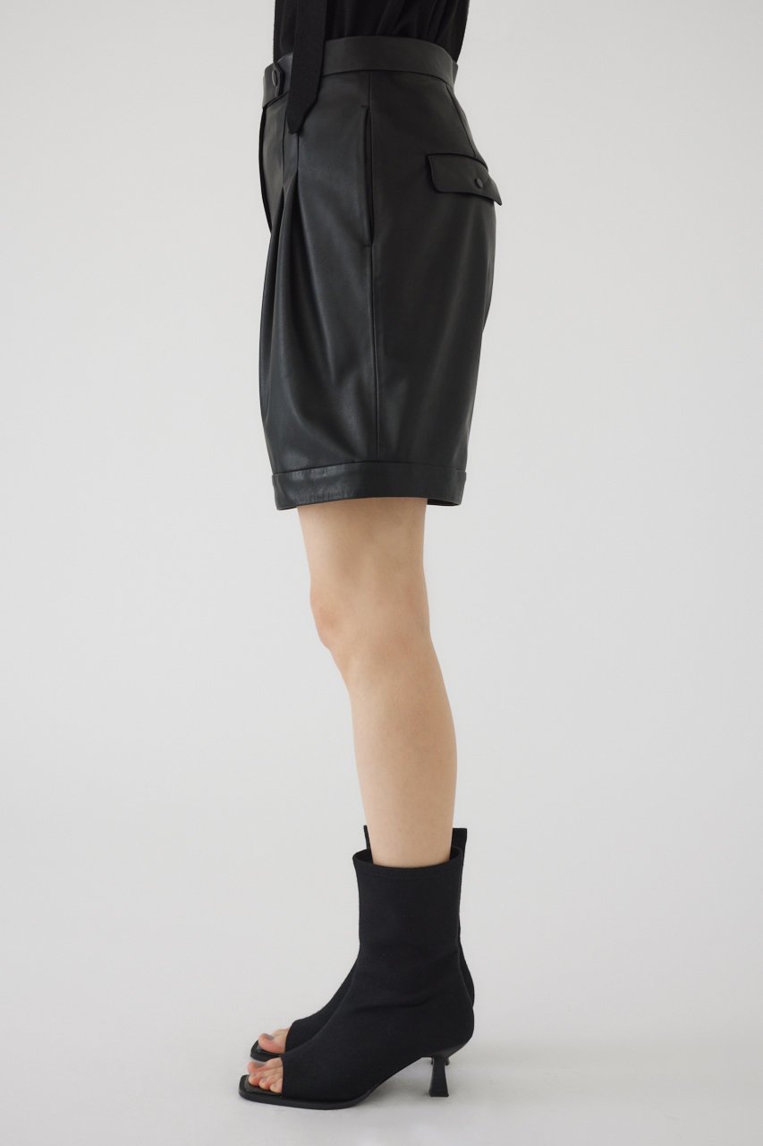 【リムアーク/RIM.ARK】のFaux leather half PT/ハーフパンツ 人気、トレンドファッション・服の通販 founy(ファニー) 　ファッション　Fashion　レディースファッション　Fashion for Women　パンツ　Pants & Trousers　ショートパンツ・ハーフパンツ　High-Waisted & Relaxed Shorts　ショート　Short, Short Length　ジャケット　Jacket, Outerwear　ハーフ　Half, Half-Length　フロント　Front, Front Design　ロング　Long, Long-Length　other-8|ID: prp329100003862843 ipo3291000000034970503