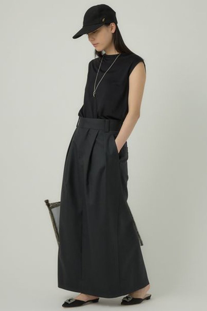 【カオス/Chaos】のシルクフレーズノースリーブTシャツ インテリア・キッズ・メンズ・レディースファッション・服の通販 founy(ファニー) https://founy.com/ ファッション Fashion レディースファッション Fashion for Women トップス・カットソー Cut & Sew Tops キャミソール&ノースリーブ Camisoles & Sleeveless Tops シャツ・ブラウス・オフィスカジュアル Elegant Blouses & Button-Ups ロングTシャツ・Tシャツ Longline T-Shirts & Tees カットソー・ベーシックTシャツ Cut-and-Sewn Tops / Stretch Tees & Basics カットソー Cut and Sewn Top キャミソール Camisole, Spaghetti Strap Top シルク Silk, 100% Silk スリット Slit, Slit Detail タンク Tank Top, Sleeveless Top ボトム Bottoms, Lower Wear エレガント 上品 Elegant |ID: prp329100003870474 ipo3291000000035934884