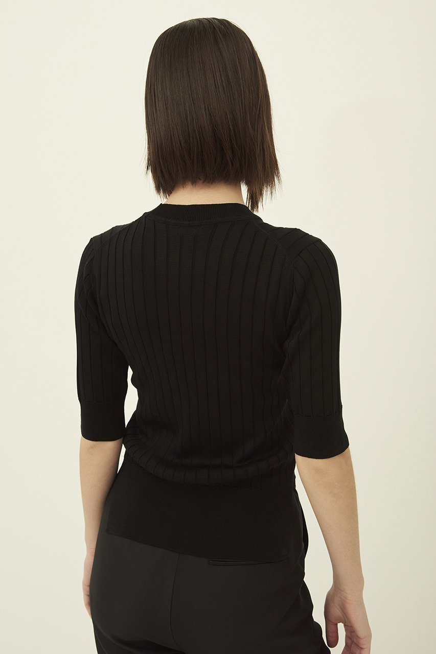 【エムダブリュー/MW】のラウンドネック シルクニット 人気、トレンドファッション・服の通販 founy(ファニー) 　ファッション　Fashion　レディースファッション　Fashion for Women　トップス・カットソー　Cut & Sew Tops　ニット　Knit Tops & Sweaters　カジュアルプルオーバー・ニットトップス　Pullovers & Knit Tops / Casual Pullovers　なめらか　Smooth, Silky Texture　インナー　Innerwear　シルク　Silk, 100% Silk　シンプル　Simple, Minimal　フィット　Fit, Slim Fit　ラウンド　Round, Round Neck　日本製　Made In Japan　other-8|ID: prp329100003875958 ipo3291000000032948553