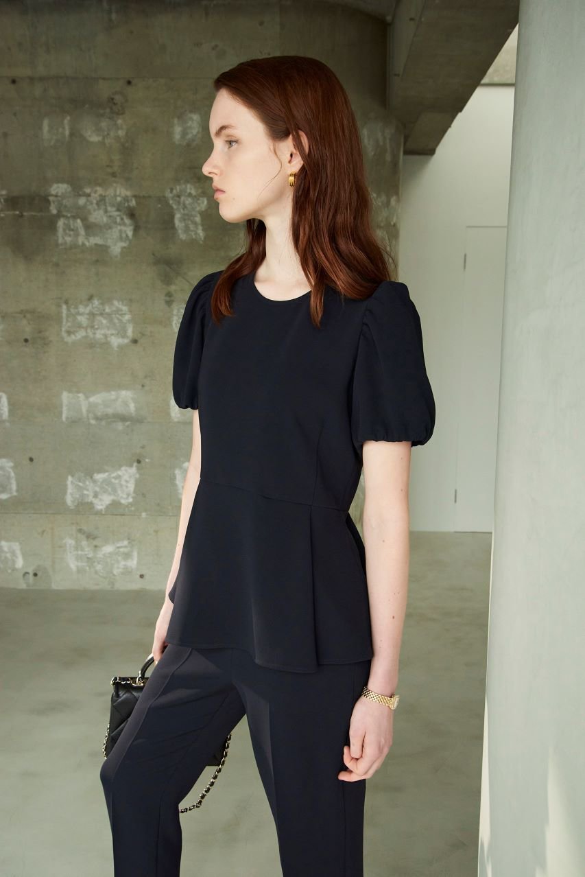 【エムダブリュー/MW】のペプラム パフスリーブ ブラウス 人気、トレンドファッション・服の通販 founy(ファニー) 　ファッション　Fashion　レディースファッション　Fashion for Women　トップス・カットソー　Cut & Sew Tops　シャツ・ブラウス・オフィスカジュアル　Elegant Blouses & Button-Ups　2025年　2025　2025-2026秋冬・A/W　Autumn/Winter 2025–26 AW25–26　ギャザー　Gathered, Ruffled　ショート　Short, Short Length　ストレッチ　Stretch, Stretchy Fabric　スリーブ　Sleeve, Long Sleeve / Short Sleeve　フェミニン　Feminine, Girly　ペプラム　Peplum, Flared Hem　エレガント 上品　Elegant　切替　Switching, Contrast Panel　A/W・秋冬　Autumn/Winter　other-6|ID: prp329100003876063 ipo3291000000032731389