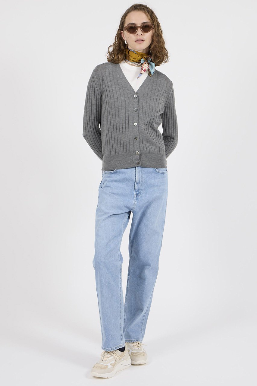 【スローン/SLOANE】の18Gワイドリブ シルク Vネックカーディガン 人気、トレンドファッション・服の通販 founy(ファニー) 　ファッション　Fashion　レディースファッション　Fashion for Women　トップス・カットソー　Cut & Sew Tops　ニット　Knit Tops & Sweaters　カーディガン・羽織り　Layered Style Cardigans　Vネックトップス　V-Neck Tops / V-Cut Neckline Shirts　なめらか　Smooth, Silky Texture　カーディガン　Cardigan, Knitwear　シルク　Silk, 100% Silk　シンプル　Simple, Minimal　ベーシック　Basic, Essential　ボトム　Bottoms, Lower Wear　ワイドリブ　Wide Rib, Wide Ribbed Knit　エレガント 上品　Elegant　定番　Standard, Basic Item　other-6|ID: prp329100003882659 ipo3291000000033821579
