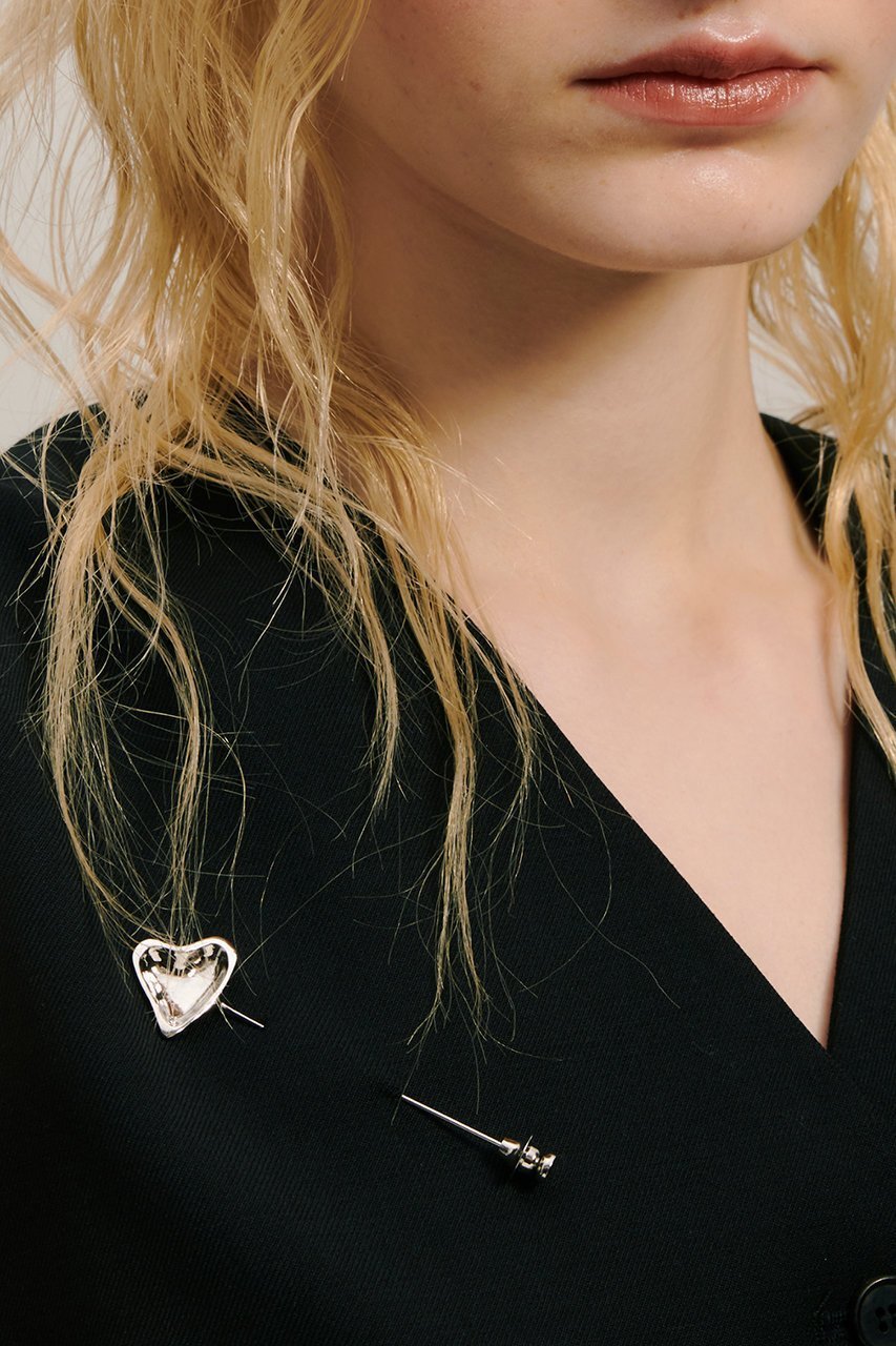【メゾンドパルス/MAISON DPULSE】のHeart pin melted heart ブローチ 人気、トレンドファッション・服の通販 founy(ファニー) 　ファッション　Fashion　レディースファッション　Fashion for Women　ジュエリー　Jewelry　シンプル　Simple, Minimal　ジャケット　Jacket, Outerwear　ブローチ　Brooch, Pin Brooch　マフラー　Scarf, Muffler　帽子　Hat, Headwear　other-2|ID: prp329100003883904 ipo3291000000035621193