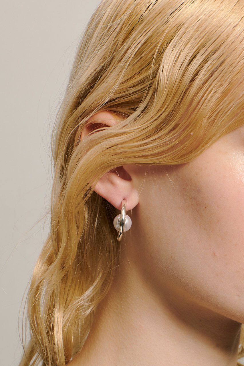 【メゾンドパルス/MAISON DPULSE】のN0.3 de pearl ピアス(片耳用) 人気、トレンドファッション・服の通販 founy(ファニー) 　ファッション　Fashion　レディースファッション　Fashion for Women　ジュエリー　Jewelry　ファッションリング　Fashion Rings　イヤリング・フープ・ドロップタイプ　Hoop, Drop & Clip Earrings　イヤリング　Earrings　シルバー　Silver, Metallic Silver　パール　Pearl, Pearl Accent　エレガント 上品　Elegant　片耳　One-Ear, Single Earring　other-4|ID: prp329100003883921 ipo3291000000035417804