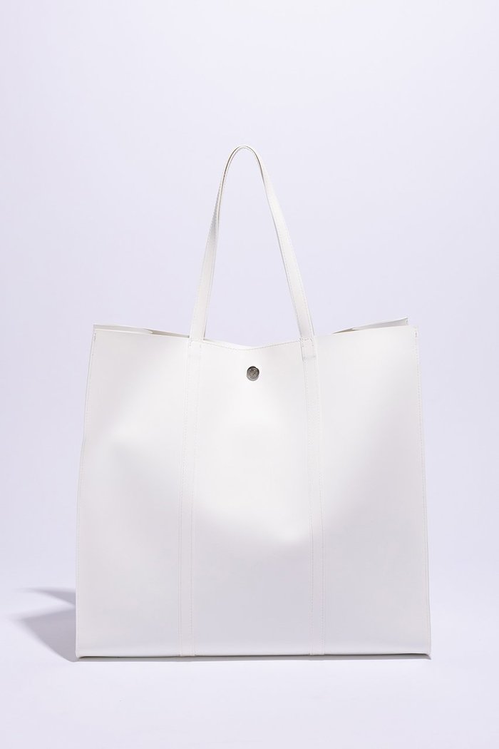 【ジ アートオブキャリング/THE ART OF CARRYING】の【UNISEX】トートバッグ B インテリア・キッズ・メンズ・レディースファッション・服の通販 founy(ファニー) https://founy.com/ ファッション Fashion レディースファッション Fashion for Women バッグ Bags ユニセックス Unisex, Genderless なめらか Smooth, Silky Texture バランス Balance, Style Balance 軽量 Lightweight, Ultra Light |ID: prp329100003883976 ipo3291000000032794810
