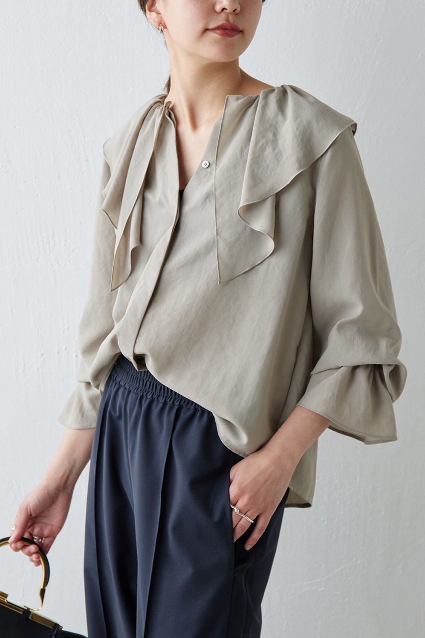 【ガリャルダガランテ/GALLARDAGALANTE】のラッフルカラーブラウス 人気、トレンドファッション・服の通販 founy(ファニー) 　ファッション　Fashion　レディースファッション　Fashion for Women　トップス・カットソー　Cut & Sew Tops　シャツ・ブラウス・オフィスカジュアル　Elegant Blouses & Button-Ups　なめらか　Smooth, Silky Texture　クラシカル　Classical, Vintage-Inspired　スリーブ　Sleeve, Long Sleeve / Short Sleeve　ドレープ　Drape, Draping Fabric　フリル　Frill, Ruffle　ロング　Long, Long-Length　再入荷　Restock / Back in Stock　other-2|ID: prp329100003883990 ipo3291000000034826019