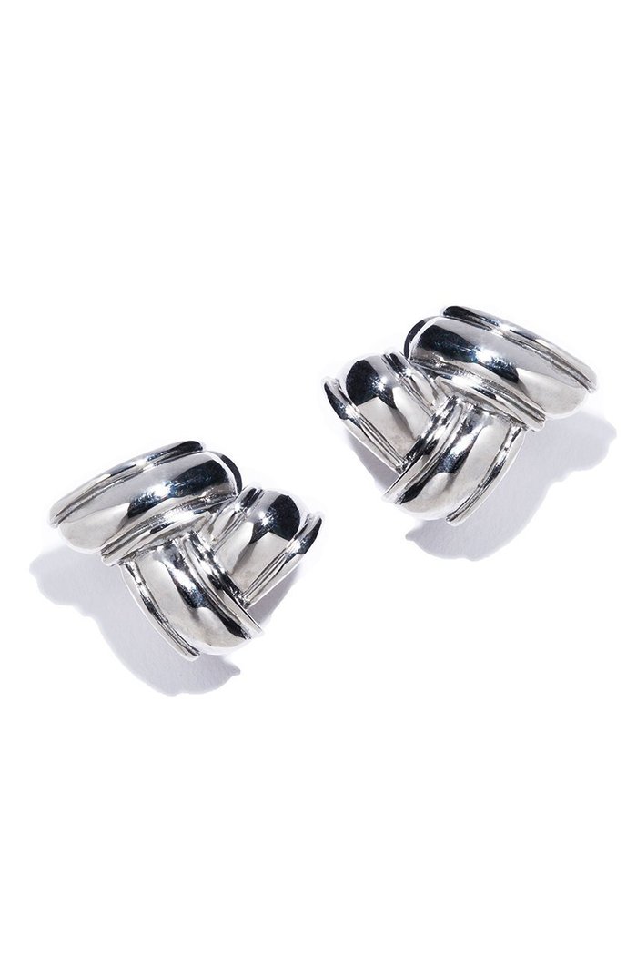 【イリスフォーセブン/IRIS 47】のweave イヤリング インテリア・キッズ・メンズ・レディースファッション・服の通販 founy(ファニー) https://founy.com/ ファッション Fashion レディースファッション Fashion for Women ジュエリー Jewelry ファッションリング Fashion Rings イヤリング・フープ・ドロップタイプ Hoop, Drop & Clip Earrings イヤリング Earrings クール Cool, Chic シルバー Silver, Metallic Silver デニム Denim, Jeans Material メタリック Metallic, Shiny Finish |ID: prp329100003884036 ipo3291000000035956940