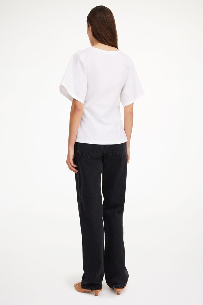 【バイ マレーネ ビルガー/BY MALENE BIRGER】のLUNAE オーガニックコットン シャツ 人気、トレンドファッション・服の通販 founy(ファニー) 　ファッション　Fashion　レディースファッション　Fashion for Women　トップス・カットソー　Cut & Sew Tops　シャツ・ブラウス・オフィスカジュアル　Elegant Blouses & Button-Ups　ロングTシャツ・Tシャツ　Longline T-Shirts & Tees　カットソー・ベーシックTシャツ　Cut-and-Sewn Tops / Stretch Tees & Basics　おすすめ　Recommended / Our Picks　クラシック　Classic, Timeless Style　ショート　Short, Short Length　スリム　Slim, Slim Fit　スリーブ　Sleeve, Long Sleeve / Short Sleeve　フェミニン　Feminine, Girly　other-8|ID: prp329100003890824 ipo3291000000032929657