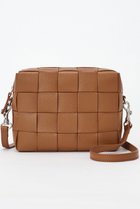 【イアクッチ/IACUCCI】のベルタ S CERVO 人気、トレンドファッション・服の通販 founy(ファニー) ファッション Fashion レディースファッション Fashion for Women バッグ Bags コレクション Collection, Seasonal Line ショルダー Shoulder, Shoulder Strap ポケット Pocket, Pocket Detail メッシュ Mesh, Net Fabric 人気 Popular, Best Seller 夏 Summer 旅行 Travel 春 Spring S/S・春夏 SS, Spring/Summer, Warm Season 財布 Wallet, Purse thumbnail キャメル|ID: prp329100003890873 ipo3291000000035105651