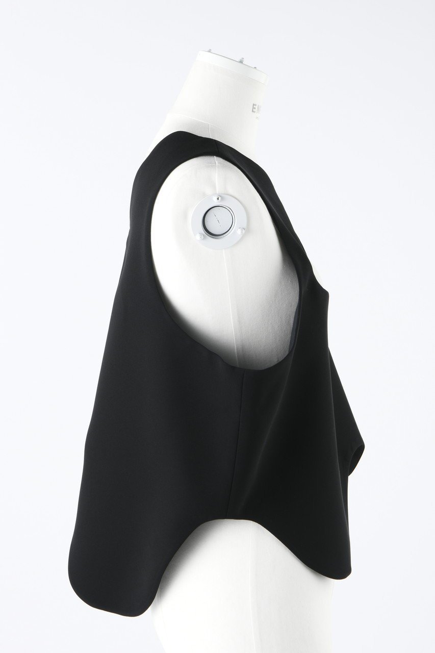 【エンフォルド/ENFOLD】のポリエステルダブルクロス Waveベスト 人気、トレンドファッション・服の通販 founy(ファニー) 　ファッション　Fashion　レディースファッション　Fashion for Women　アウター　Coat / Outerwear Collection　レディースジャケット・軽アウター　Jackets　おすすめ　Recommended / Our Picks　シンプル　Simple, Minimal　ジャケット　Jacket, Outerwear　ストレッチ　Stretch, Stretchy Fabric　ダブル　Double, Double-Breasted　ドレス　Dress, One-Piece　ベスト　Vest, Waistcoat　夏　Summer　S/S・春夏　SS, Spring/Summer, Warm Season　other-4|ID: prp329100003900217 ipo3291000000036223633