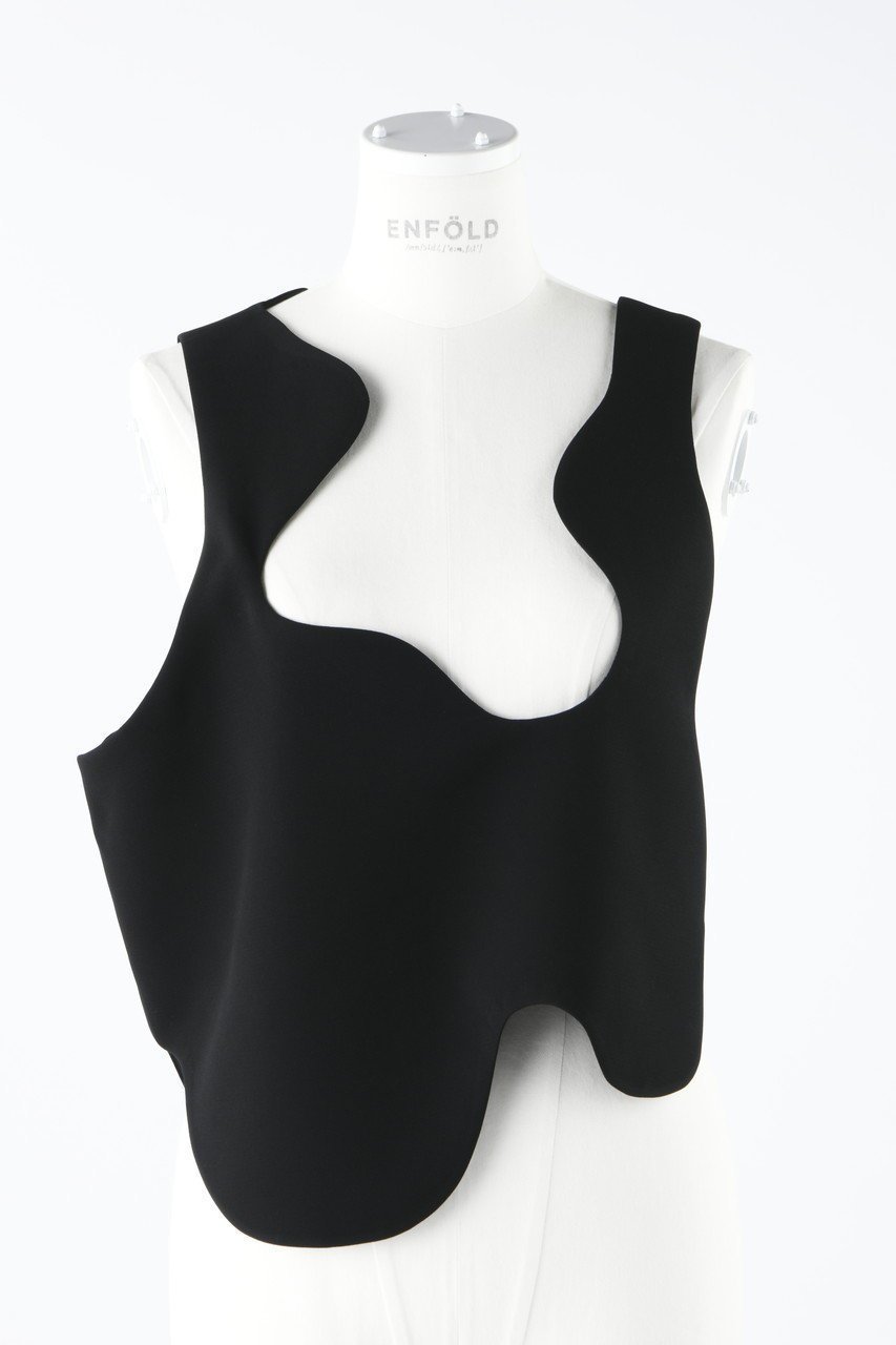 【エンフォルド/ENFOLD】のポリエステルダブルクロス Waveベスト 人気、トレンドファッション・服の通販 founy(ファニー) 　ファッション　Fashion　レディースファッション　Fashion for Women　アウター　Coat / Outerwear Collection　レディースジャケット・軽アウター　Jackets　おすすめ　Recommended / Our Picks　シンプル　Simple, Minimal　ジャケット　Jacket, Outerwear　ストレッチ　Stretch, Stretchy Fabric　ダブル　Double, Double-Breasted　ドレス　Dress, One-Piece　ベスト　Vest, Waistcoat　夏　Summer　S/S・春夏　SS, Spring/Summer, Warm Season　 other-1|ID: prp329100003900217 ipo3291000000036530299