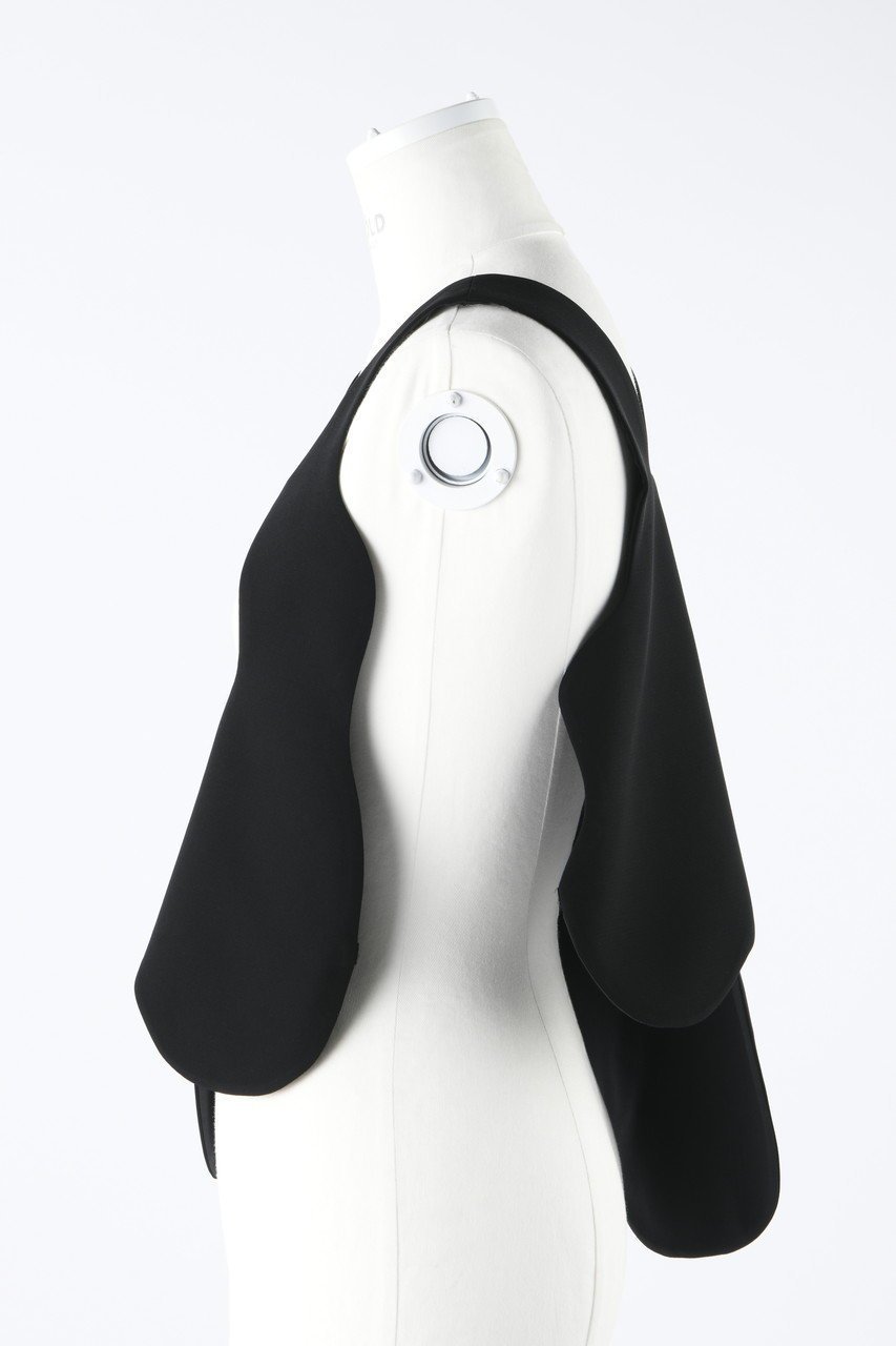 【エンフォルド/ENFOLD】のポリエステルダブルクロス Waveベスト 人気、トレンドファッション・服の通販 founy(ファニー) 　ファッション　Fashion　レディースファッション　Fashion for Women　アウター　Coat / Outerwear Collection　レディースジャケット・軽アウター　Jackets　おすすめ　Recommended / Our Picks　シンプル　Simple, Minimal　ジャケット　Jacket, Outerwear　ストレッチ　Stretch, Stretchy Fabric　ダブル　Double, Double-Breasted　ドレス　Dress, One-Piece　ベスト　Vest, Waistcoat　夏　Summer　S/S・春夏　SS, Spring/Summer, Warm Season　other-2|ID: prp329100003900217 ipo3291000000036530301