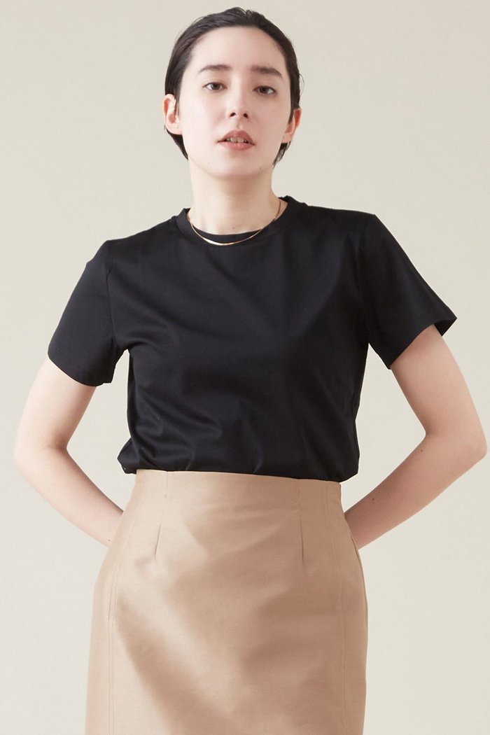 【マルティニーク/martinique】のESSENTIAL Tシャツ インテリア・キッズ・メンズ・レディースファッション・服の通販 founy(ファニー) https://founy.com/ ファッション Fashion レディースファッション Fashion for Women トップス・カットソー Cut & Sew Tops シャツ・ブラウス・オフィスカジュアル Elegant Blouses & Button-Ups ロングTシャツ・Tシャツ Longline T-Shirts & Tees カットソー・ベーシックTシャツ Cut-and-Sewn Tops / Stretch Tees & Basics おすすめ Recommended / Our Picks インナー Innerwear コンパクト Compact, Small Size ショート Short, Short Length ジャケット Jacket, Outerwear スリーブ Sleeve, Long Sleeve / Short Sleeve フィット Fit, Slim Fit 人気 Popular, Best Seller 別注 Limited Edition, Custom Order 定番 Standard, Basic Item |ID: prp329100003901414 ipo3291000000033745209