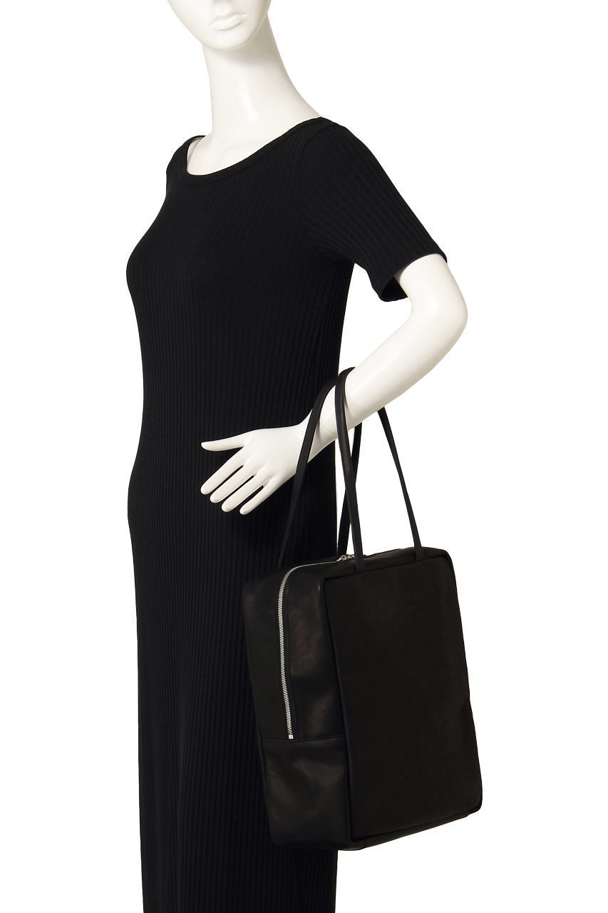 【プレインピープル/PLAIN PEOPLE】の【MORMYRUS】スクエアバッグ 人気、トレンドファッション・服の通販 founy(ファニー) 　ファッション　Fashion　レディースファッション　Fashion for Women　バッグ　Bags　シンプル　Simple, Minimal　ジップ　Zip, Zipper　スクエア　Square, Square Shape　ポケット　Pocket, Pocket Detail　エレガント 上品　Elegant　ビジネス 仕事 通勤　Business / Work / Commuting　other-2|ID: prp329100003901448 ipo3291000000036025063