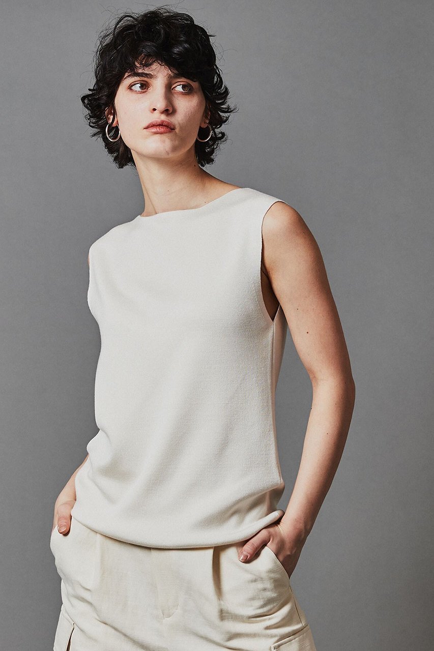 【オブリオ/AUBRIOT】のシャッペシルク2/60 ノースリーブニット インテリア・キッズ・メンズ・レディースファッション・服の通販 founy(ファニー) 　ファッション　Fashion　レディースファッション　Fashion for Women　トップス・カットソー　Cut & Sew Tops　ニット　Knit Tops & Sweaters　キャミソール&ノースリーブ　Camisoles & Sleeveless Tops　カジュアルプルオーバー・ニットトップス　Pullovers & Knit Tops / Casual Pullovers　アンサンブル　Ensemble Set　シルク　Silk, 100% Silk　シンプル　Simple, Minimal　スクエア　Square, Square Shape　ノースリーブ　Sleeveless, No-Sleeve　フィット　Fit, Slim Fit　フォルム　Silhouette, Form　モダン　Modern, Contemporary　エレガント 上品　Elegant　ホワイト|ID: prp329100003904930 ipo3291000000032948008