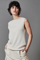 【オブリオ/AUBRIOT】のシャッペシルク2/60 ノースリーブニット 人気、トレンドファッション・服の通販 founy(ファニー) ファッション Fashion レディースファッション Fashion for Women トップス・カットソー Cut & Sew Tops ニット Knit Tops & Sweaters キャミソール&ノースリーブ Camisoles & Sleeveless Tops カジュアルプルオーバー・ニットトップス Pullovers & Knit Tops / Casual Pullovers アンサンブル Ensemble Set シルク Silk, 100% Silk シンプル Simple, Minimal スクエア Square, Square Shape ノースリーブ Sleeveless, No-Sleeve フィット Fit, Slim Fit フォルム Silhouette, Form モダン Modern, Contemporary エレガント 上品 Elegant thumbnail ホワイト|ID: prp329100003904930 ipo3291000000036098719