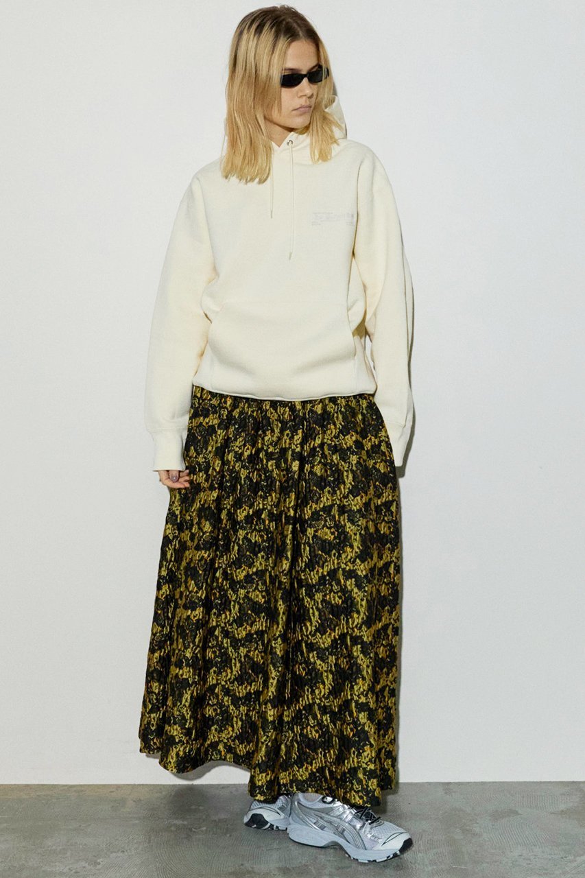 【メゾンスペシャル/MAISON SPECIAL】のFloral Pattern Jacquard Voluminous Skirt/フラワージャガードボリュームスカート 人気、トレンドファッション・服の通販 founy(ファニー) 　ファッション　Fashion　レディースファッション　Fashion for Women　スカート　Skirts　ロングスカート　Long Skirts / Maxi & Midi Skirts　おすすめ　Recommended / Our Picks　スニーカー　Sneakers, Trainers　バランス　Balance, Style Balance　パターン　Pattern, Design Print　フラワー　Flower, Floral　マキシ　Maxi, Full Length　ラグジュアリー　Luxury, Elegant　リュクス　Luxury, Elegant, High-End, Chic　ロング　Long, Long-Length　other-8|ID: prp329100003909921 ipo3291000000032849601