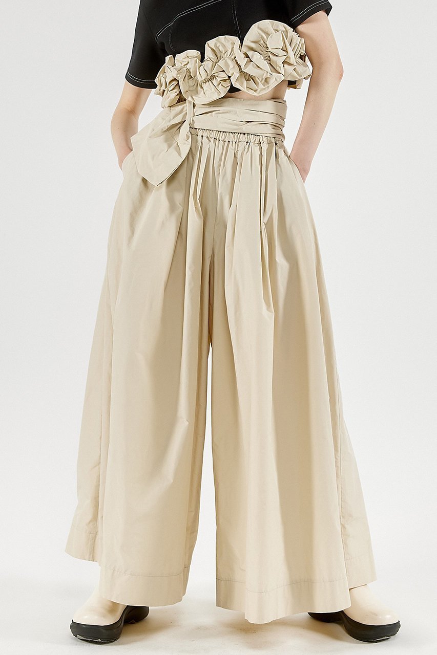 【メゾンスペシャル/MAISON SPECIAL】のWaist Gathers Voluminous Pants/ウエストギャザーボリュームパンツ 大人の最旬トレンドファッション＆コーディネート founy(ファウニー) 　ファッション　Fashion　レディースファッション　Fashion for Women　パンツ　Pants & Trousers　アシンメトリー　Asymmetrical Style　ショート　Short, Short Length　タフタ　Taffeta, Structured Fabric　リボン　Ribbon, Bow　夏　Summer　other-6|ID: prp329100003909928 ipo3291000000032819195