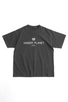 【メゾンスペシャル/MAISON SPECIAL】のKINDER PLANET Print T-shirt/KINDER PLANEプリントTシャツ C.GRY(チャコールグレー)|ID:prp329100003909929