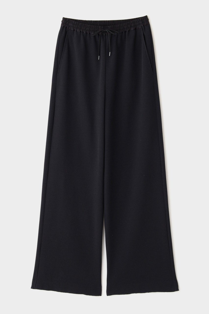 【ル フィル/LE PHIL】のテックワッフルパンツ 人気、トレンドファッション・服の通販 founy(ファニー) 　ファッション　Fashion　レディースファッション　Fashion for Women　パンツ　Pants & Trousers　サテン　Satin, Glossy Fabric　ベーシック　Basic, Essential　ワイド　Wide, Wide Fit　ワッフル　Waffle, Waffle Knit　 other-1|ID: prp329100003914195 ipo3291000000032819504