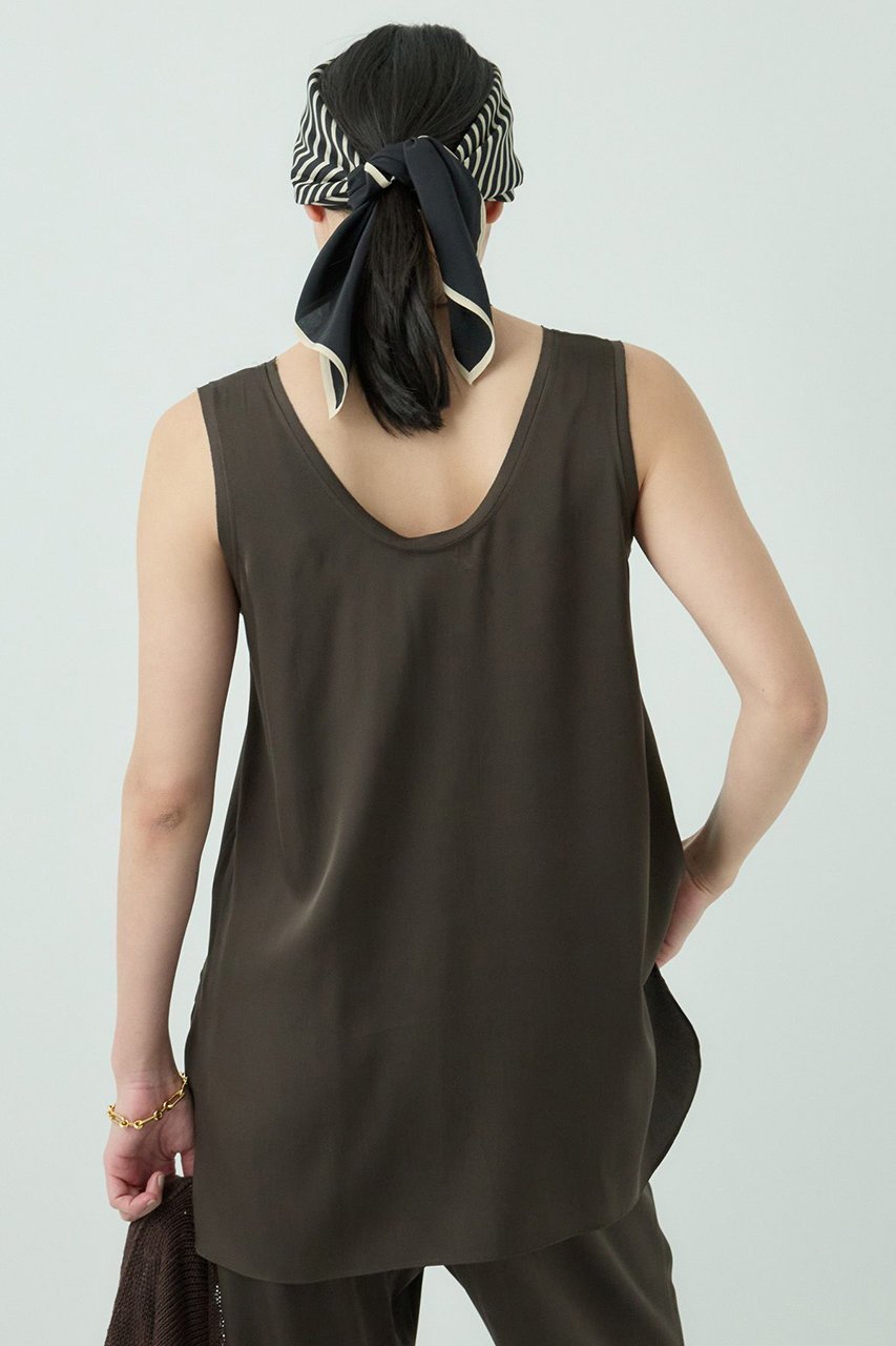 【カオス/Chaos】のシルシャーノースリーブ 大人の最旬トレンドファッション＆コーディネート founy(ファウニー) 　ファッション　Fashion　レディースファッション　Fashion for Women　トップス・カットソー　Cut & Sew Tops　キャミソール&ノースリーブ　Camisoles & Sleeveless Tops　シャツ・ブラウス・オフィスカジュアル　Elegant Blouses & Button-Ups　ロングTシャツ・Tシャツ　Longline T-Shirts & Tees　カットソー・ベーシックTシャツ　Cut-and-Sewn Tops / Stretch Tees & Basics　キャミソール　Camisole, Spaghetti Strap Top　サテン　Satin, Glossy Fabric　シンプル　Simple, Minimal　ジョーゼット　Georgette, Semi-Sheer Fabric　ストレッチ　Stretch, Stretchy Fabric　タンク　Tank Top, Sleeveless Top　フリル　Frill, Ruffle　エレガント 上品　Elegant　夏　Summer　other-8|ID: prp329100003915428 ipo3291000000036684073