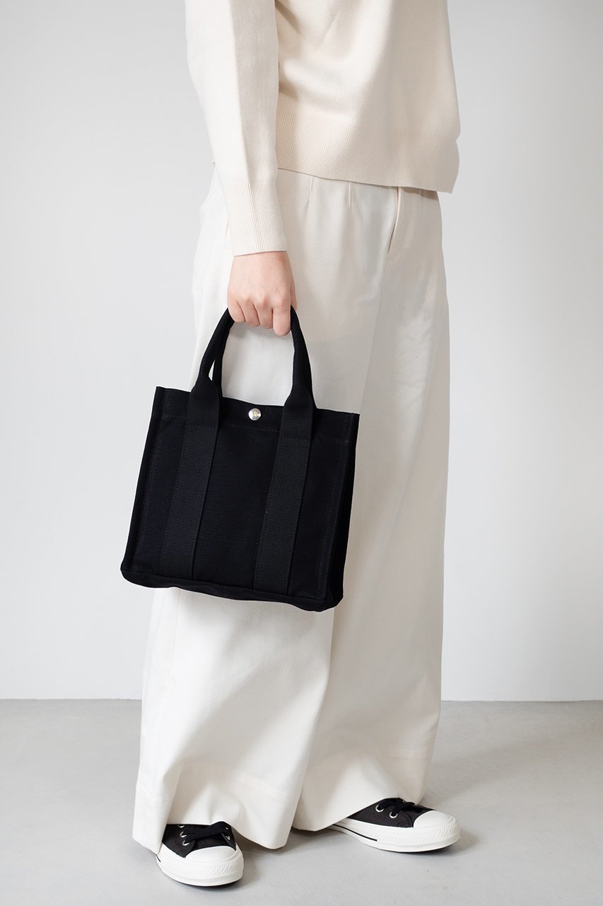【フランソワレニエ/FRANCOIS RENIER】のPLATO ミニトート 人気、トレンドファッション・服の通販 founy(ファニー) 　ファッション　Fashion　レディースファッション　Fashion for Women　バッグ　Bags　コンパクト　Compact, Small Size　シンプル　Simple, Minimal　スクエア　Square, Square Shape　ファブリック　Fabric, Textile　フォルム　Silhouette, Form　リュクス　Luxury, Elegant, High-End, Chic　定番　Standard, Basic Item　財布　Wallet, Purse　other-2|ID: prp329100003915448 ipo3291000000032795409