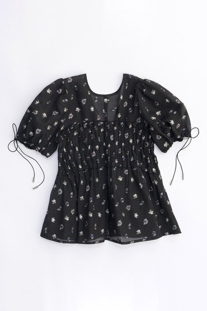 【メゾンスペシャル/MAISON SPECIAL】のFlower Jacquard 2way Puff Sleeve Tops/フラワージャガード2WAYパフトップ インテリア・キッズ・メンズ・レディースファッション・服の通販 founy(ファニー) https://founy.com/ ファッション Fashion レディースファッション Fashion for Women トップス・カットソー Cut & Sew Tops シャツ・ブラウス・オフィスカジュアル Elegant Blouses & Button-Ups おすすめ Recommended / Our Picks ガーリー Girly, Feminine Style シアー Sheer, See-Through ショート Short, Short Length スリーブ Sleeve, Long Sleeve / Short Sleeve セットアップ Set-Up, Coordinated Outfit デニム Denim, Jeans Material |ID: prp329100003917316 ipo3291000000032905413