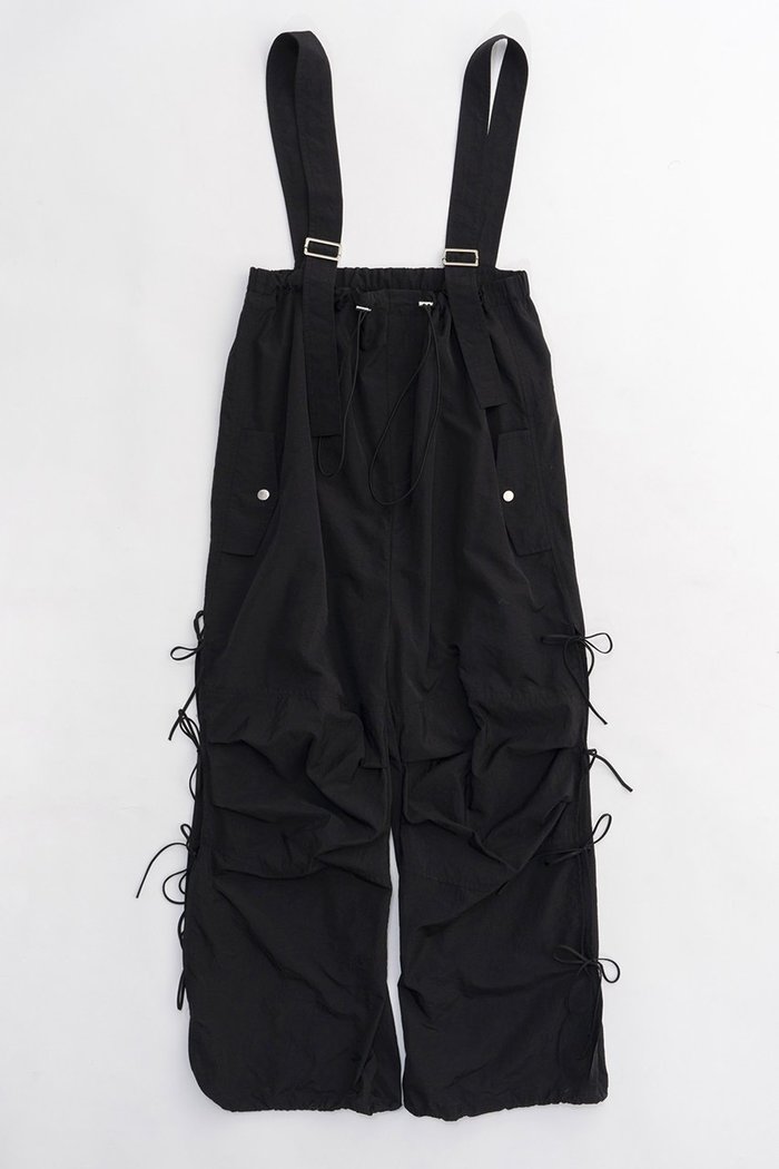 【メゾンスペシャル/MAISON SPECIAL】のSide Ribbon Voluminous Rompers/サイドリボンボリュームロンパース インテリア・キッズ・メンズ・レディースファッション・服の通販 founy(ファニー) https://founy.com/ ファッション Fashion レディースファッション Fashion for Women パンツ Pants & Trousers キャミソール Camisole, Spaghetti Strap Top スピンドル Spindle, Drawcord トレンド Trend, Trending Now ドローストリング Drawstring, Pull Cord フェミニン Feminine, Girly リボン Ribbon, Bow ワイド Wide, Wide Fit |ID: prp329100003917319 ipo3291000000032820036