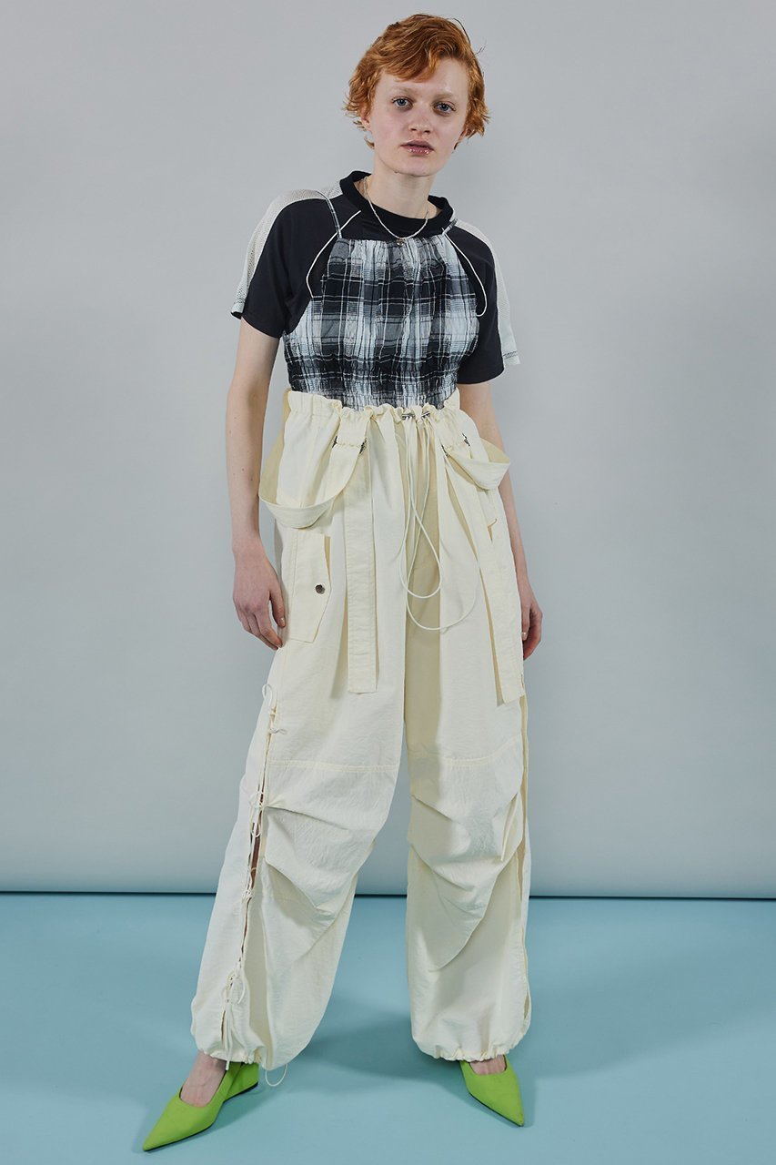 【メゾンスペシャル/MAISON SPECIAL】のSide Ribbon Voluminous Rompers/サイドリボンボリュームロンパース 人気、トレンドファッション・服の通販 founy(ファニー) 　ファッション　Fashion　レディースファッション　Fashion for Women　パンツ　Pants & Trousers　キャミソール　Camisole, Spaghetti Strap Top　スピンドル　Spindle, Drawcord　トレンド　Trend, Trending Now　ドローストリング　Drawstring, Pull Cord　フェミニン　Feminine, Girly　リボン　Ribbon, Bow　ワイド　Wide, Wide Fit　other-3|ID: prp329100003917319 ipo3291000000032820041