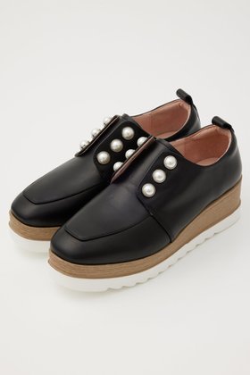 【スタッカート/STACCATO】 メイジーパールプラットフォーム人気、トレンドファッション・服の通販 founy(ファニー) ファッション Fashion レディースファッション Fashion for Women ウッド Wooden Design シューズ Shoes, Footwear シルバー Silver, Metallic Silver パール Pearl, Pearl Accent モチーフ Motif, Design Theme エレガント 上品 Elegant 厚底 Platform Shoes 定番 Standard, Basic Item 新作・新入荷 New Arrivals / New In 軽量 Lightweight, Ultra Light |ID:prp329100003918611