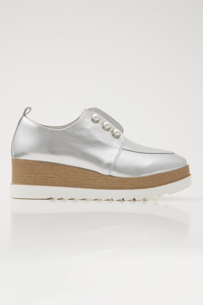 【スタッカート/STACCATO】のメイジーパールプラットフォーム 人気、トレンドファッション・服の通販 founy(ファニー) 　ファッション　Fashion　レディースファッション　Fashion for Women　ウッド　Wooden Design　シューズ　Shoes, Footwear　シルバー　Silver, Metallic Silver　パール　Pearl, Pearl Accent　モチーフ　Motif, Design Theme　エレガント 上品　Elegant　厚底　Platform Shoes　定番　Standard, Basic Item　新作・新入荷　New Arrivals / New In　軽量　Lightweight, Ultra Light　other-4|ID: prp329100003918611 ipo3291000000034219593