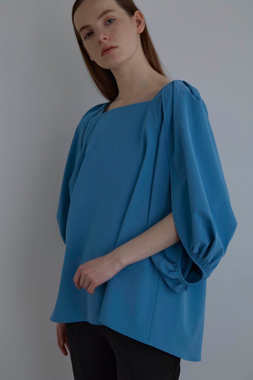【ル フィル/LE PHIL】のドライストレッチペタルスリーブブラウス 人気、トレンドファッション・服の通販 founy(ファニー) 　ファッション　Fashion　レディースファッション　Fashion for Women　トップス・カットソー　Cut & Sew Tops　シャツ・ブラウス・オフィスカジュアル　Elegant Blouses & Button-Ups　ショート　Short, Short Length　シンプル　Simple, Minimal　スクエア　Square, Square Shape　ストレッチ　Stretch, Stretchy Fabric　スリット　Slit, Slit Detail　スリーブ　Sleeve, Long Sleeve / Short Sleeve　ツイル　Twist, Twisted Detail　デコルテ　Décolleté, Neckline　フェミニン　Feminine, Girly　吸水　Absorbent, Quick-Dry　夏　Summer　other-8|ID: prp329100003921340 ipo3291000000032977153