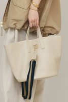 【カレンソロジー/Curensology】のストライプストラップレザーヘルメットバッグ 人気、トレンドファッション・服の通販 founy(ファニー) ファッション Fashion レディースファッション Fashion for Women バッグ Bags シンプル Simple, Minimal ベーシック Basic, Essential ラップ Wrap, Wrap Design エレガント 上品 Elegant 夏 Summer 旅行 Travel 春 Spring S/S・春夏 SS, Spring/Summer, Warm Season |ID:prp329100003927820