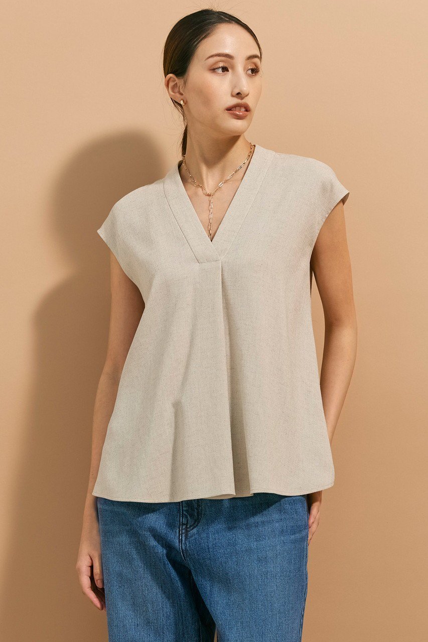 【ベイジ,/BEIGE,】のCAROLE(キャロル)/ペプラムブラウス 人気、トレンドファッション・服の通販 founy(ファニー) ファッション Fashion レディースファッション Fashion for Women トップス・カットソー Cut & Sew Tops シャツ・ブラウス・オフィスカジュアル Elegant Blouses & Button-Ups おすすめ Recommended / Our Picks ショート Short, Short Length ストレッチ Stretch, Stretchy Fabric スリーブ Sleeve, Long Sleeve / Short Sleeve セットアップ Set-Up, Coordinated Outfit フレア Flare, Flared フロント Front, Front Design ペプラム Peplum, Flared Hem リネン Linen, Linen Fabric 夏 Summer 春 Spring S/S・春夏 SS, Spring/Summer, Warm Season other-7|ID: prp329100003932462 ipo3291000000035432594